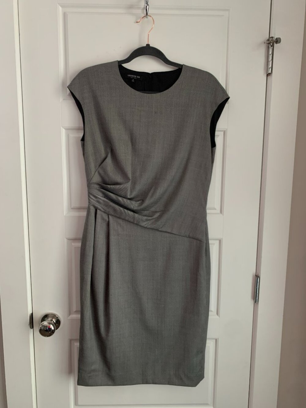 Lafayette 148 New York Virgin Wool Sheath Dress Gray Ruched Waist Career Size 8 - Picture 2 of 7